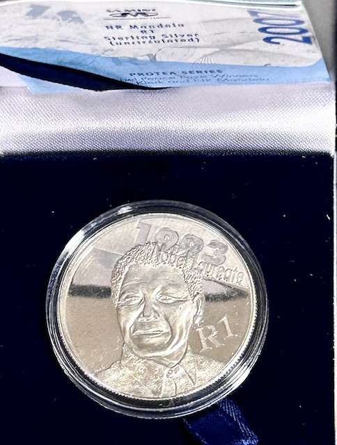 2007 MANDELA SILVER R1 UNCIRCULATED NOBEL PRIZE LOW MINTAGE