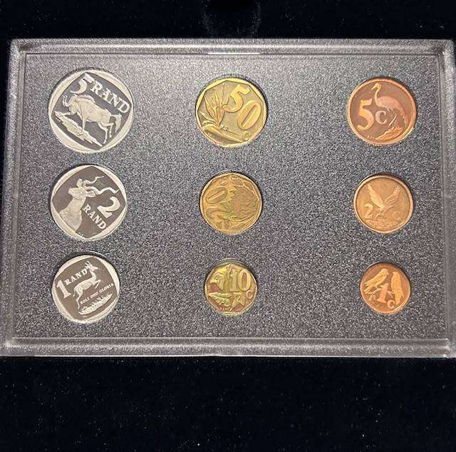 1997 BRILLIANT PROOF SET IN ORIGINAL COIN BOX AS FROM MINT