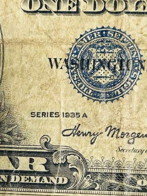 1935 A SERIES SCARES AND HIGHLY COLLECTABLE BLUE SEAL AMERICAN ONE DOLLAR