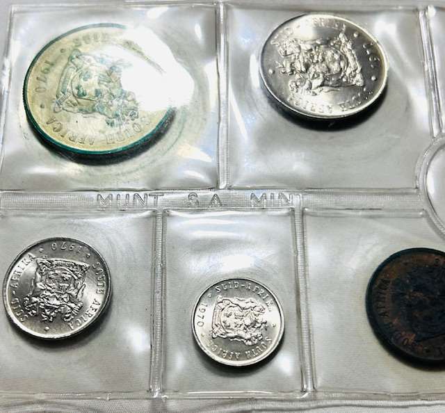 1970 (R1-1/2c) SILVER ONE RAND (R1) MINT PACK SOUTH AFRICA UNCIRCULATED AS FROM MINT