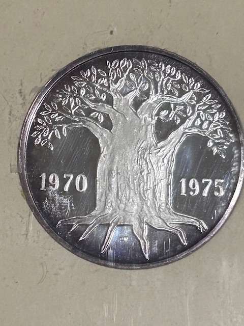 RHODESIA HISTORY MEDALLION VOL. 1 (42 GRAMS PURE 99.9 SILVER) IN ORIGINAL HOLDER SEALED