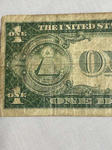 1935 A SERIES SCARES AND HIGHLY COLLECTABLE BLUE SEAL AMERICAN ONE DOLLAR