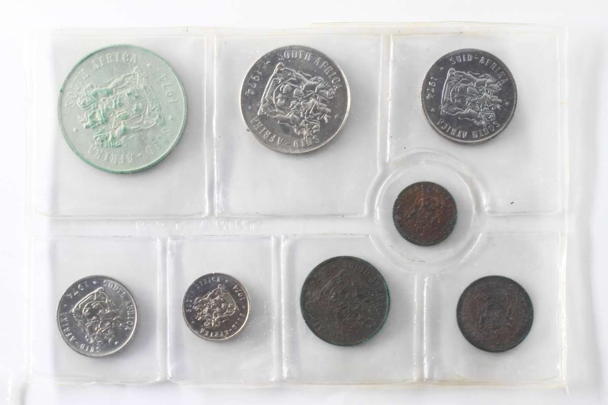 1974 South Africa Uncirculated Mint Pack Set Silver R1 - Mintage only 20,000