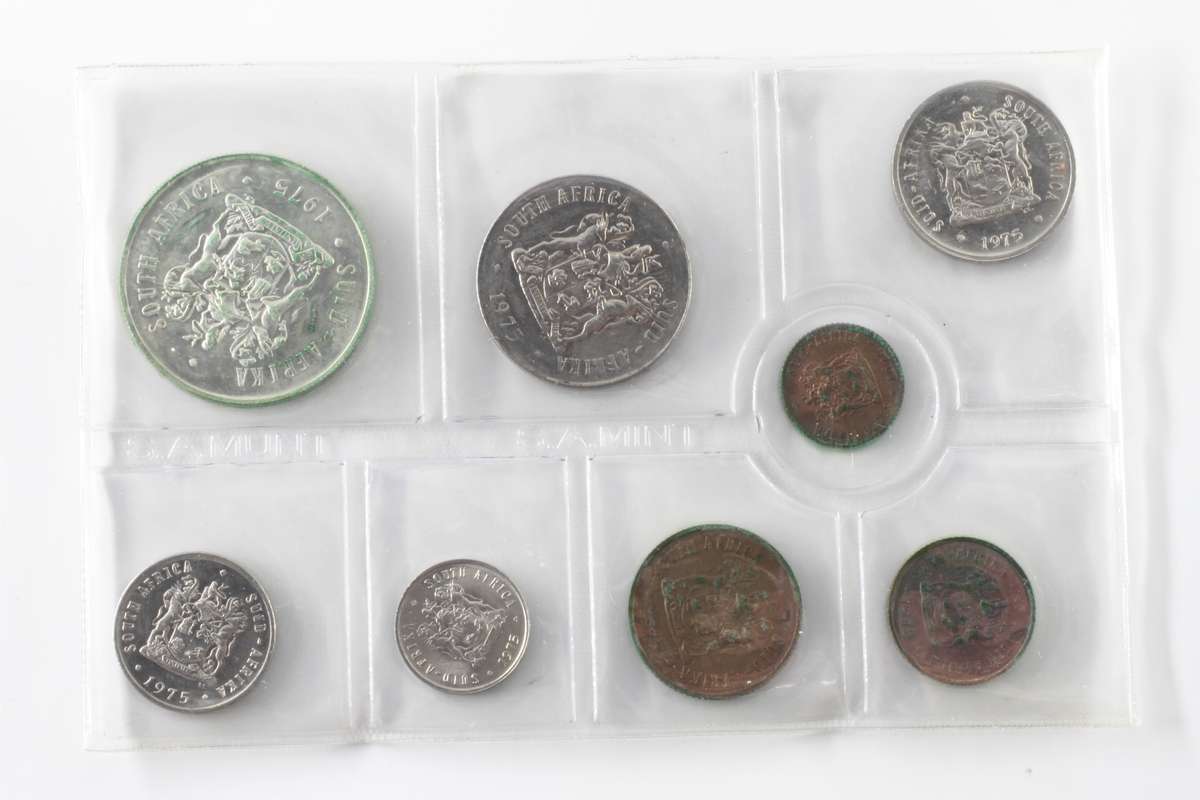 1975 South Africa (UNC) Uncirculated Mint Pack Set (Silver R1) * **Mintage ONLY 20,000**