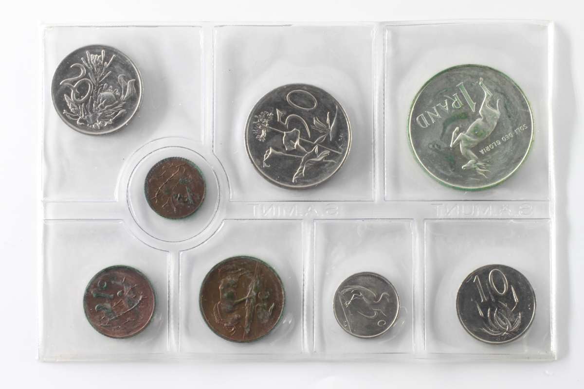 1975 South Africa (UNC) Uncirculated Mint Pack Set (Silver R1) * **Mintage ONLY 20,000**