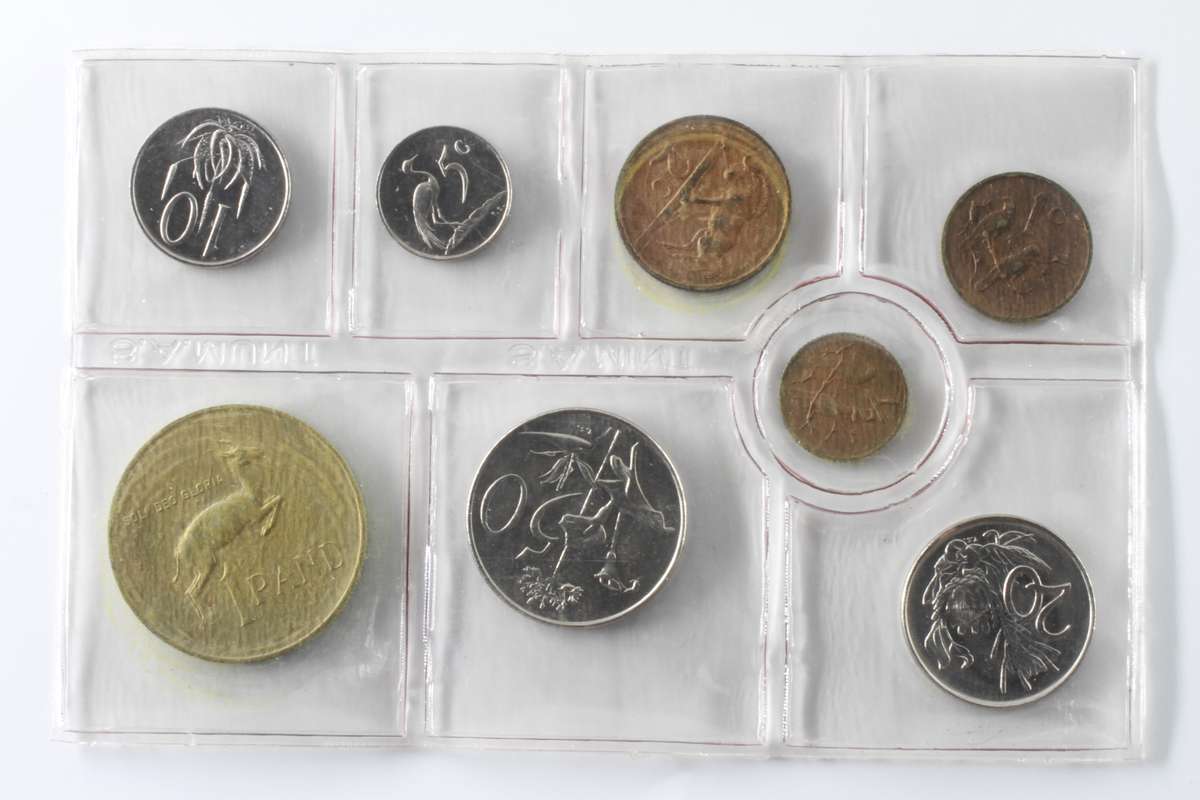 1976 South Africa (UNC) Uncirculated Mint Pack Set (Silver R1)* **Mintage ONLY 20,000**