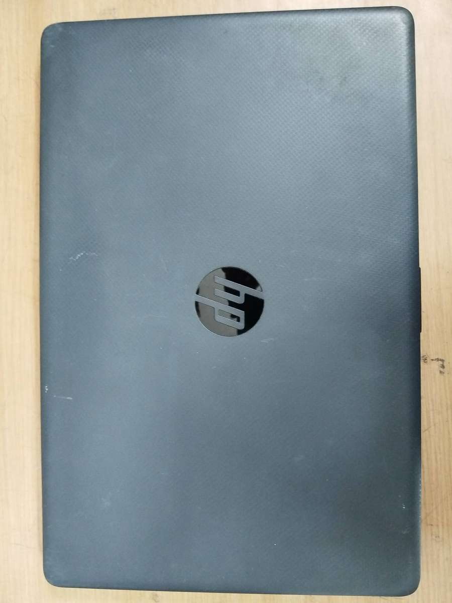 HP 255 Ryzen 3 laptop on auction.