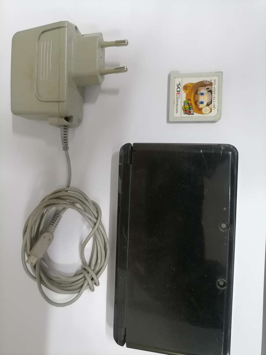 Nintendo 3DS 32GB on auction