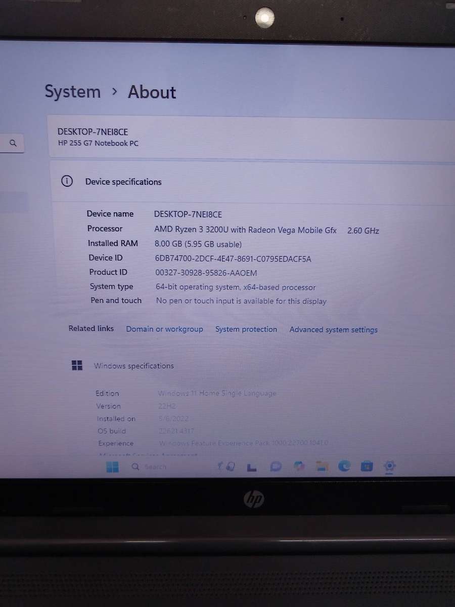 HP 255 Ryzen 3 laptop on auction.