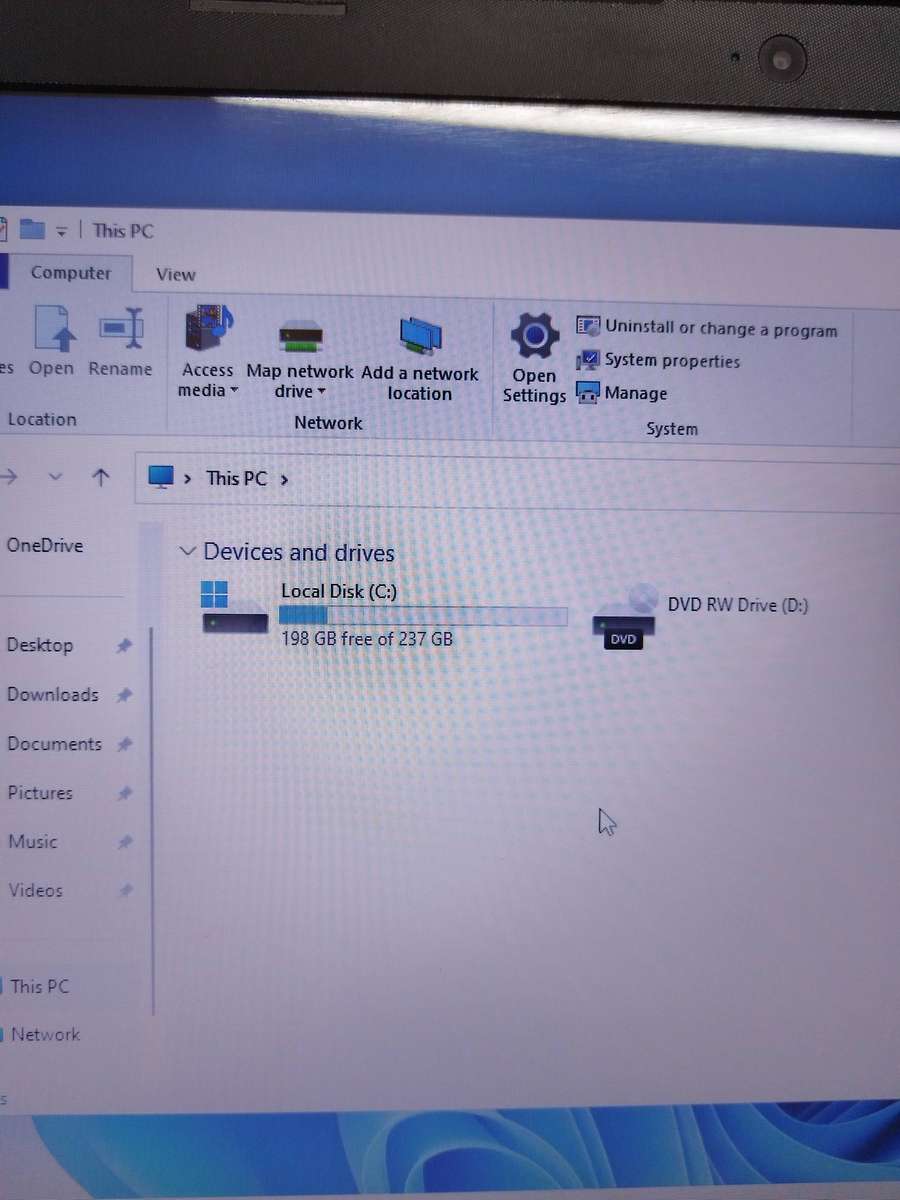 HP 255 Ryzen 3 laptop on auction.