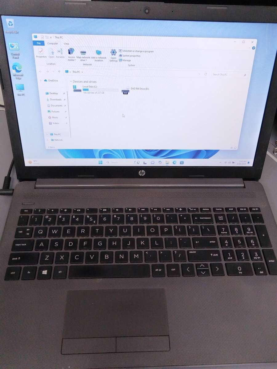HP 255 Ryzen 3 laptop on auction.