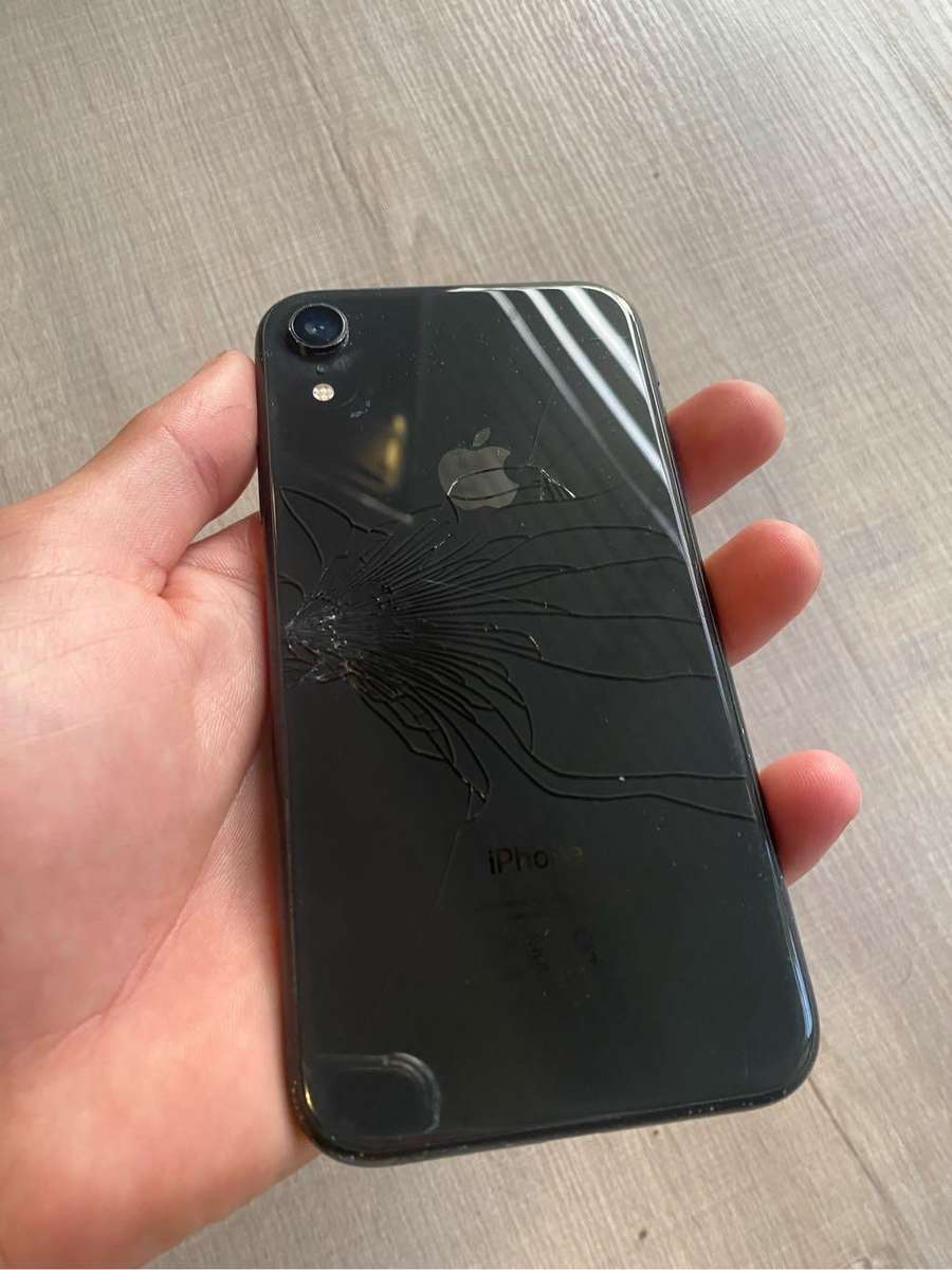 IPHONE XR BLACK 64GB