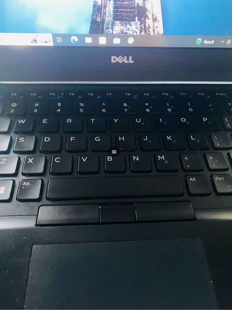 Great condition!!! DELL Latitude 5480-256GB SSD-8GB Ram-Windows 10-Laptop