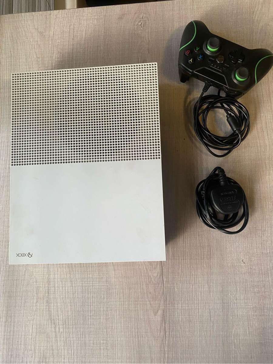 XBOX ONE S 1TB