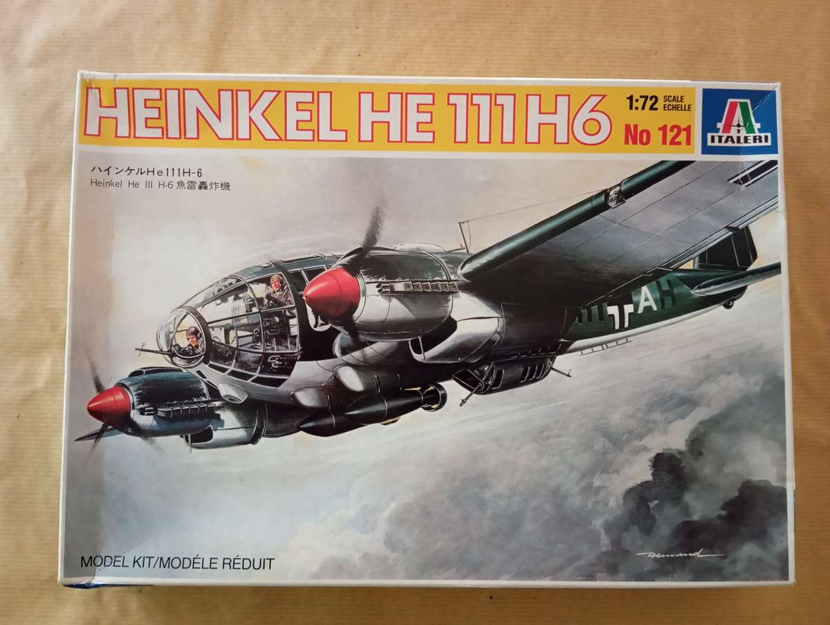 Scaled Model Kit 1:72 - Henkel He 111 H6 - Italeri