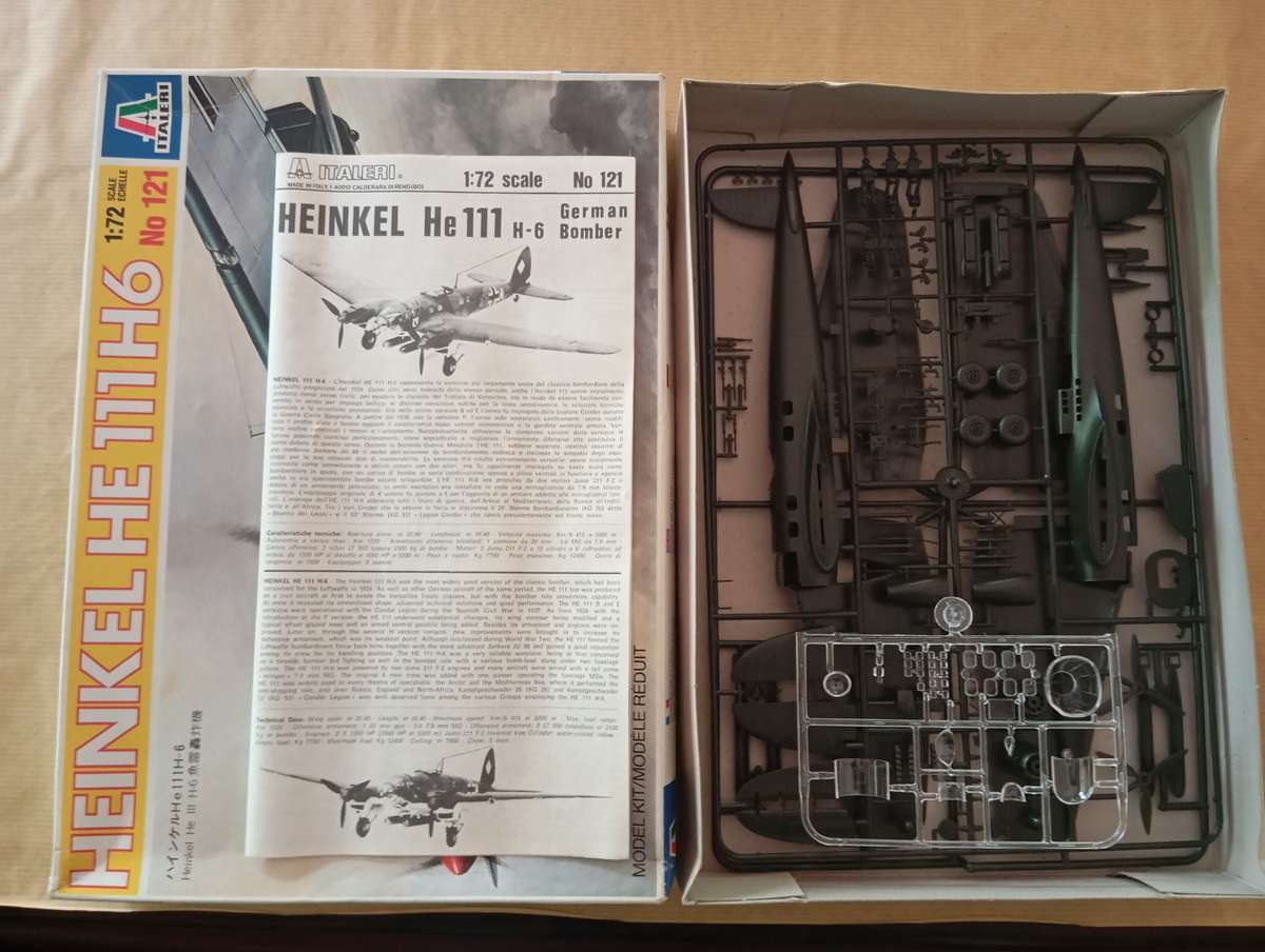 Scaled Model Kit 1:72 - Henkel He 111 H6 - Italeri
