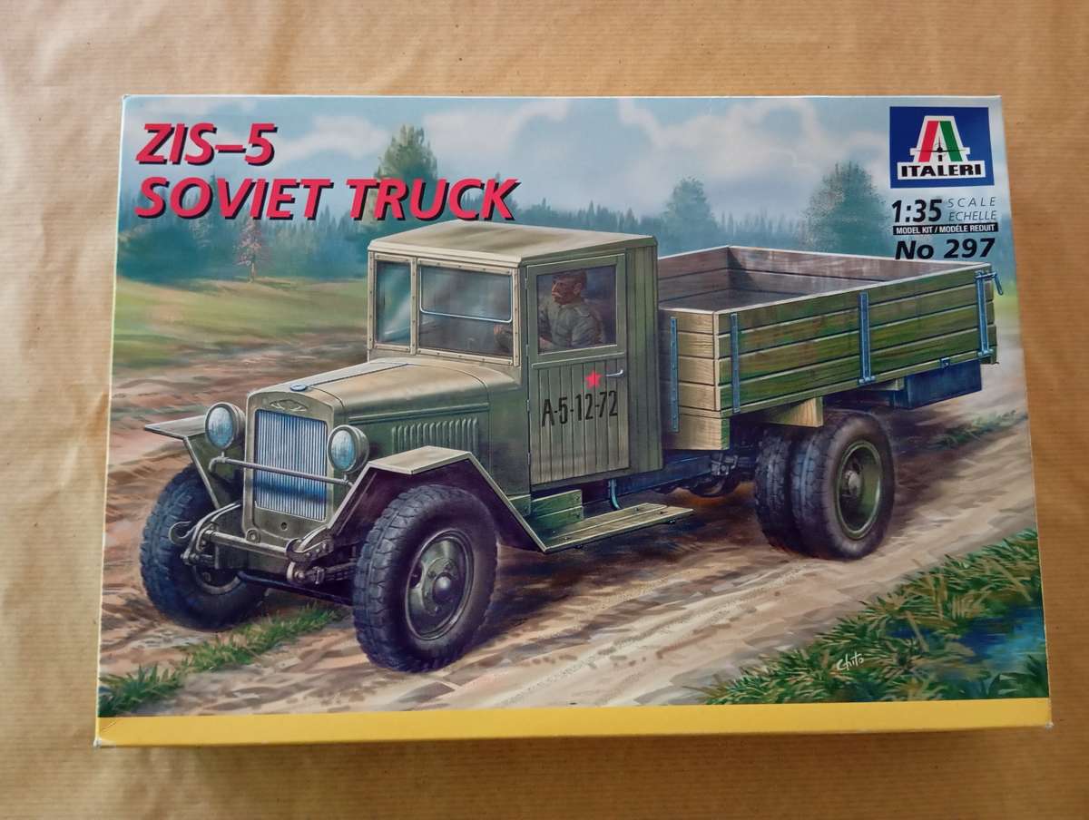 Scaled Model Kit 1:35 - ZIS-5 Soviet Truck - Italeri