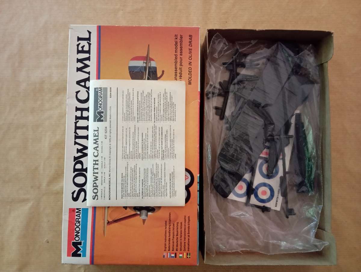 Scale Model Kit 1:48 - Sopwith Camel - Monogram