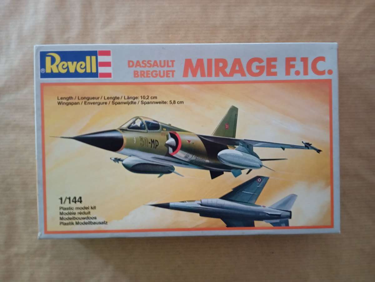 Scaled Model Kit 1:144 - Mirage F.11C. - Revell