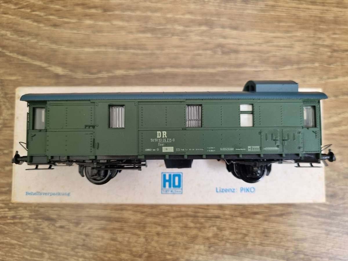 BAGGAGE CAR with red tail lights (JOUEF) and BAGGAGE /GUARDS VAN (PREFO /PIKO) - H0 SCALE