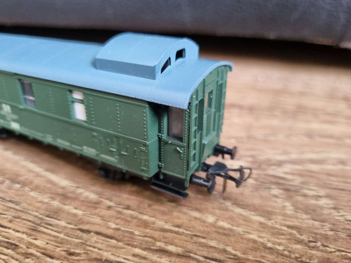 BAGGAGE CAR with red tail lights (JOUEF) and BAGGAGE /GUARDS VAN (PREFO /PIKO) - H0 SCALE