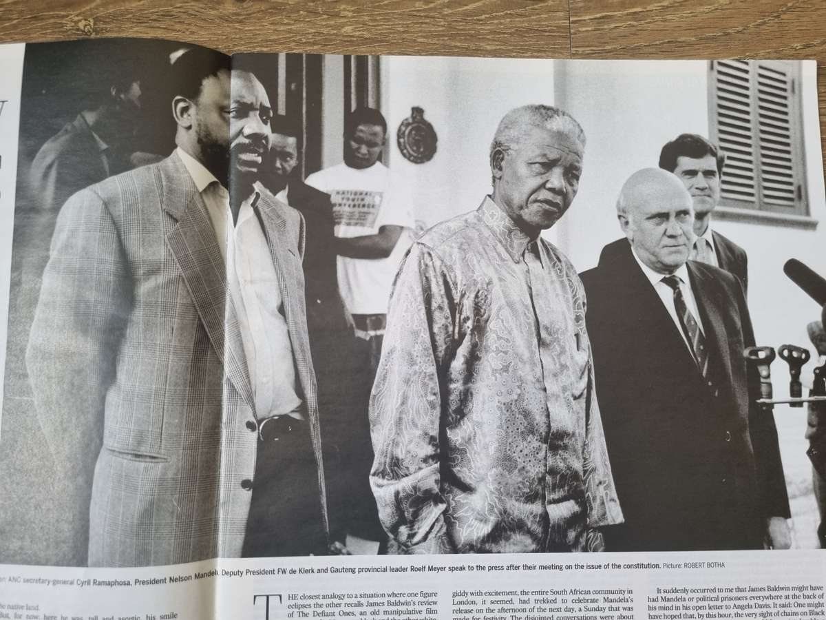 NELSON MANDELA  - A LIFE REMEMBERED