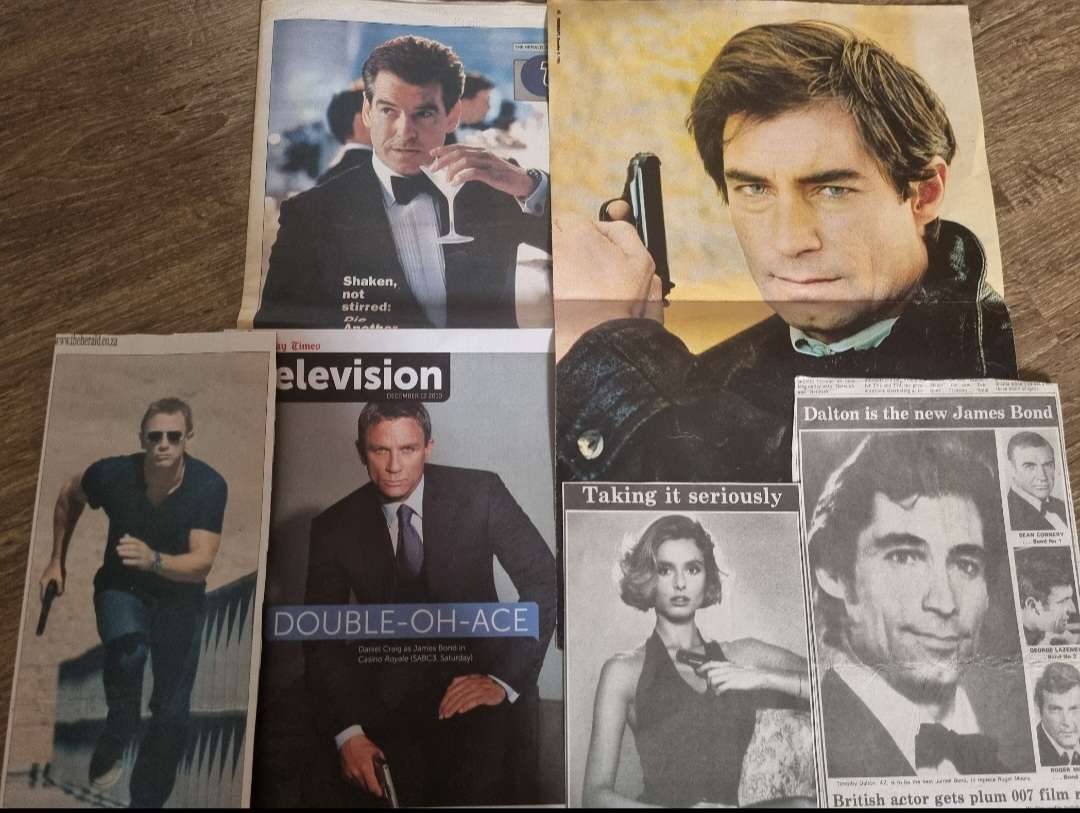 James BOND 007 MEMORABILIA.