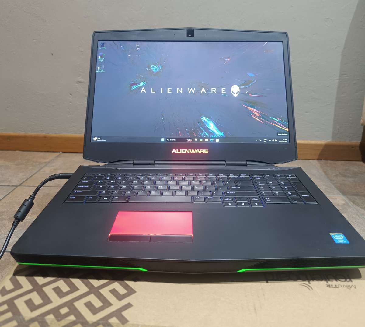Dell Alienware A17-0585 Gaming Laptop