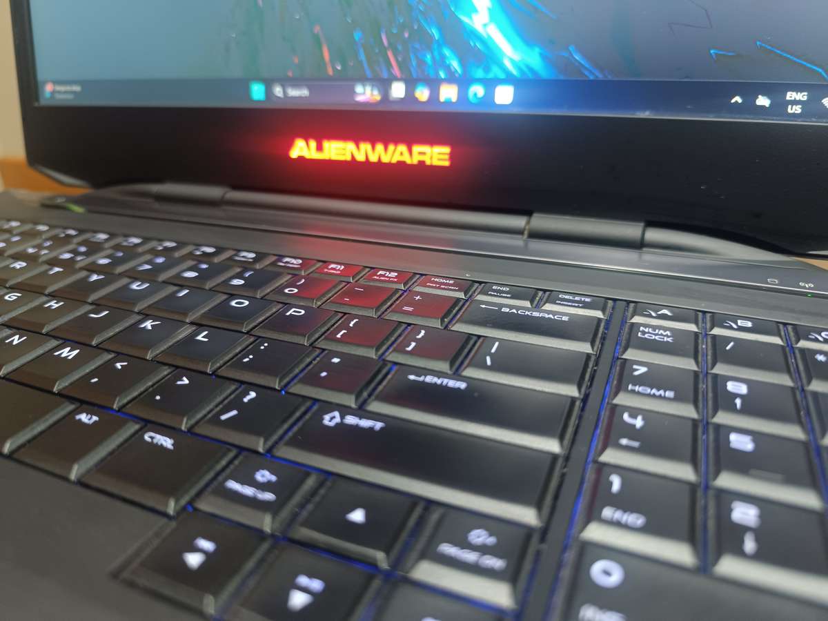 Dell Alienware A17-0585 Gaming Laptop