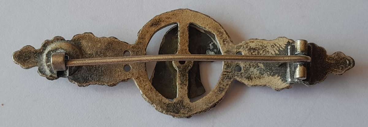 "Reserved". WW2 German Luftwaffe Silver Grade Reconnaissance Squadron Clasp Badge.