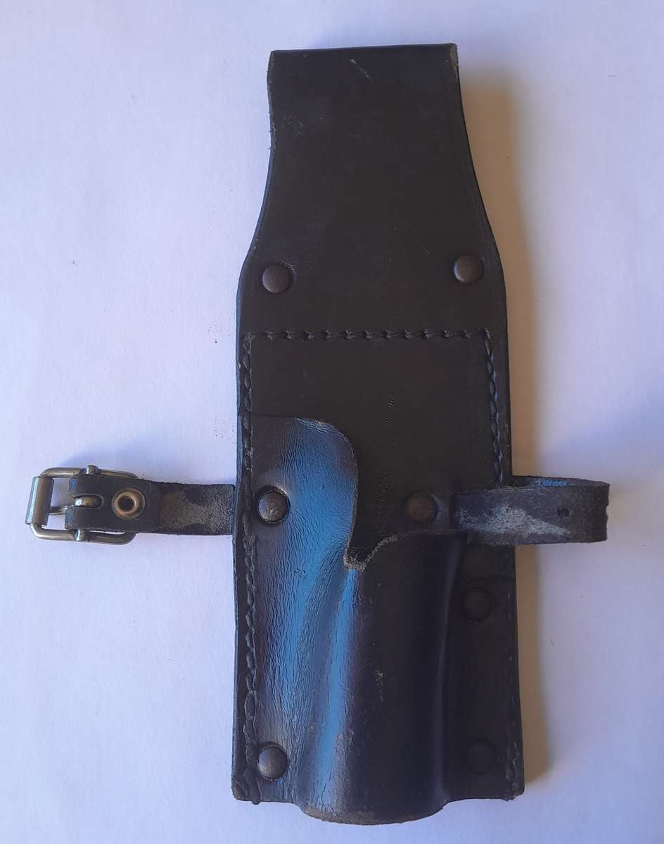 M1 (FAL-Type A) Leather Bayonet Frog. 1950's/60's.
