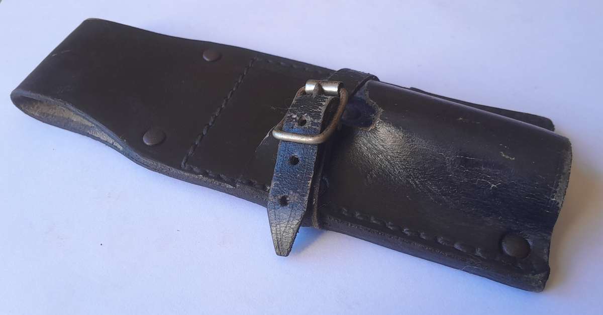 M1 (FAL-Type A) Leather Bayonet Frog. 1950's/60's.