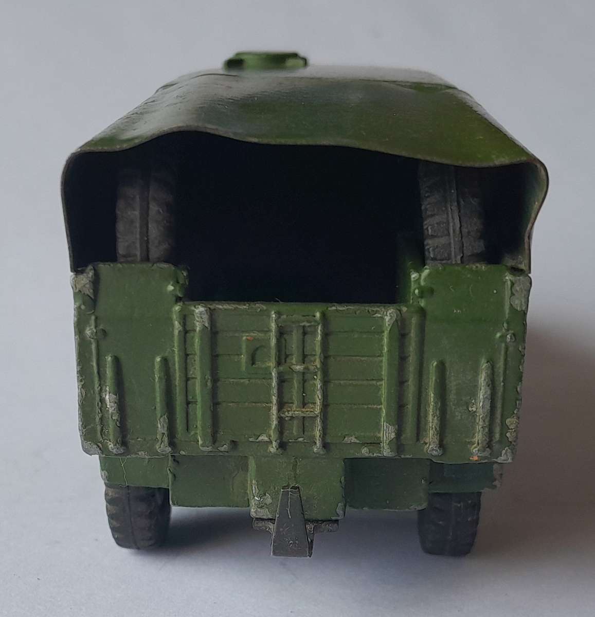 Dinky Toys 689 Medium Artillery Tractor In Original Box. 13.5cm.