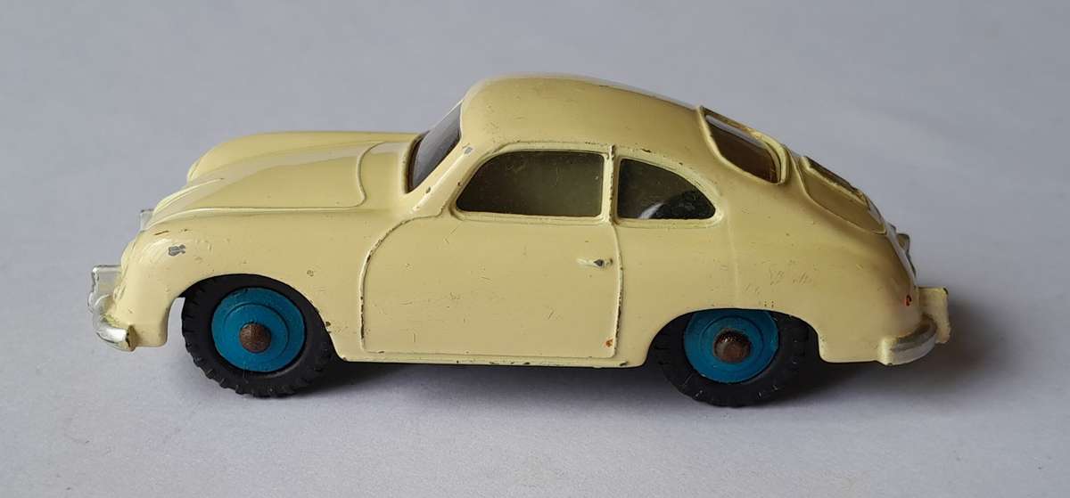 Dinky Toys 182 Porsche 356A Coupe In Original Box.