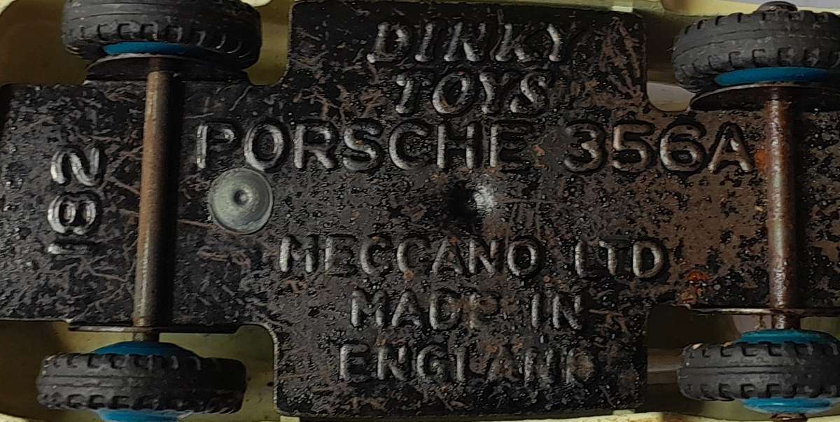 Dinky Toys 182 Porsche 356A Coupe In Original Box.