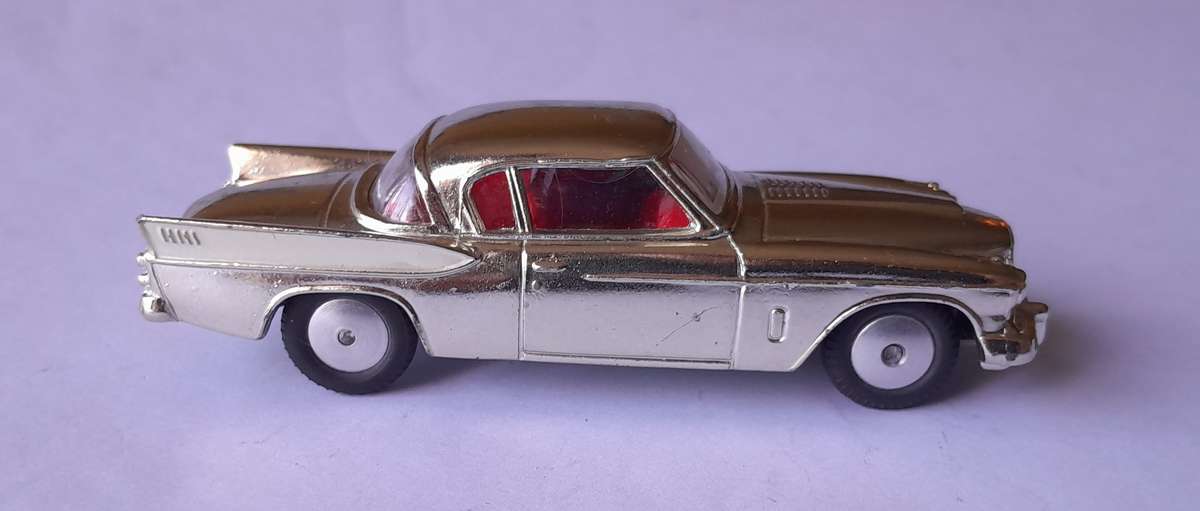 Corgi Toys 211S Studebaker Golden Hawk In Original Box. 11.4cm.