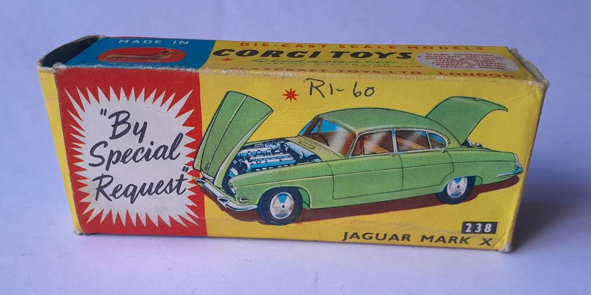 Corgi Toys 238 Jaguar Mk X Saloon In Original Box. 11.5cm.