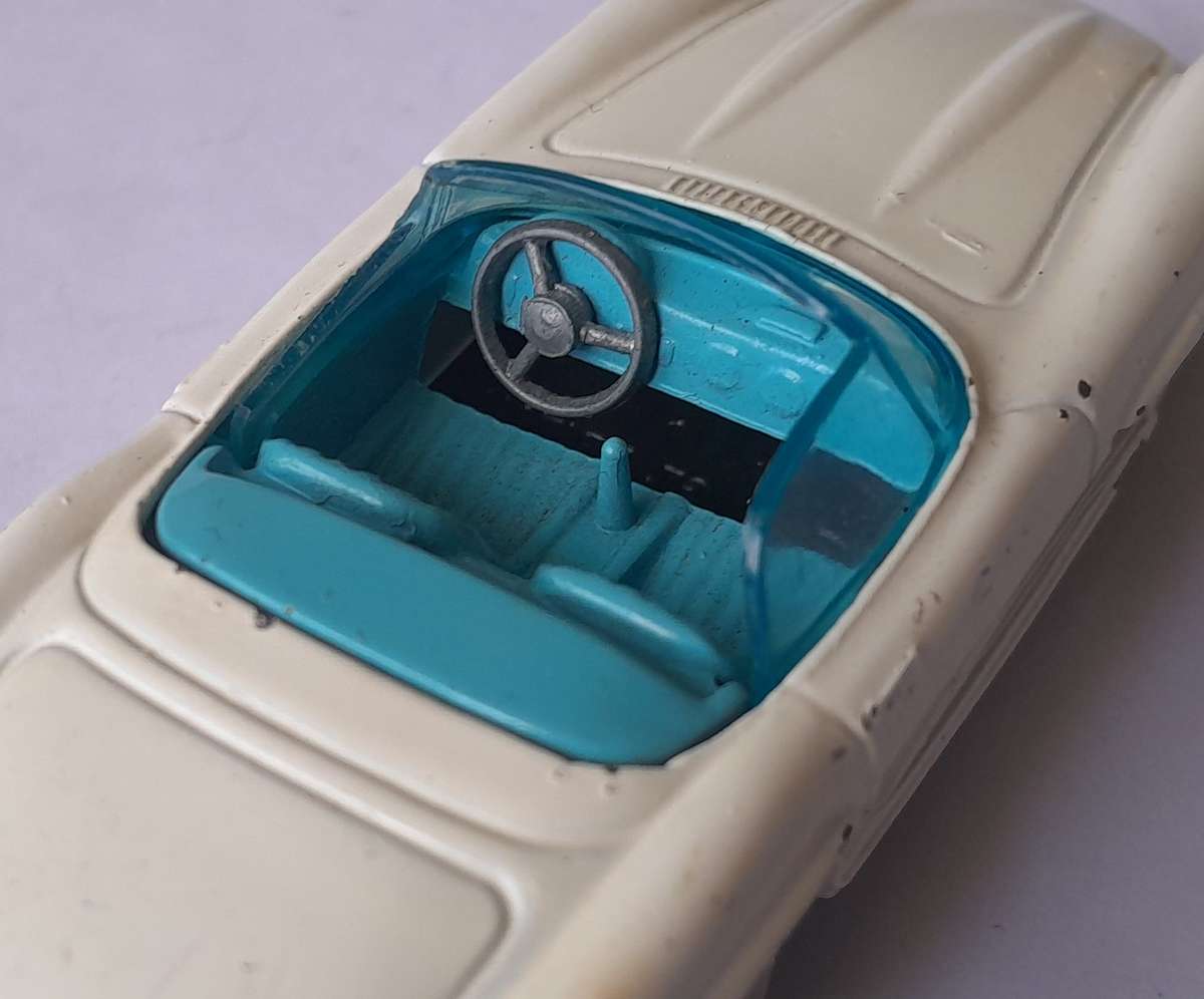 Corgi Toys 303S Mercedes 300SL Roadster In Original Box. 9.5cm.