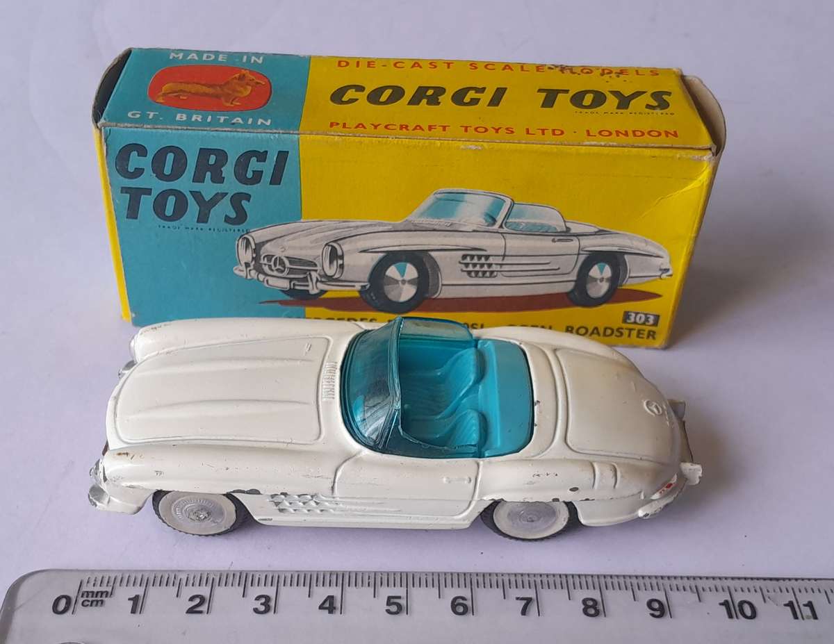 Corgi Toys 303S Mercedes 300SL Roadster In Original Box. 9.5cm.