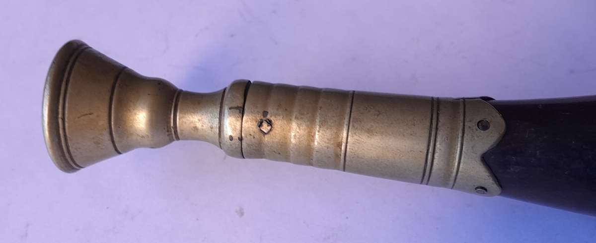 Antique Horn And Silver Plated Hunting Horn. Dated 1934. Length : 34 cm.