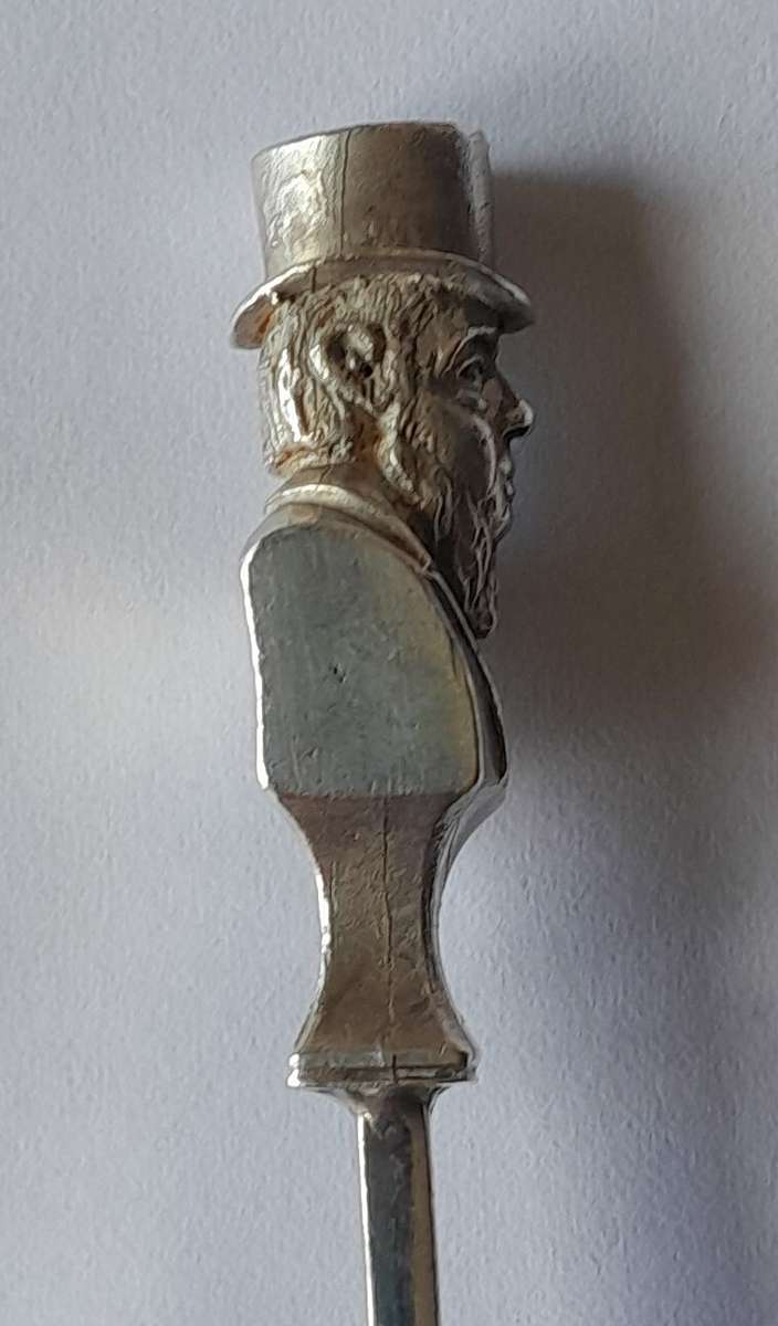 Solid silver Paul Kruger Spoon to commemorate `Battle of Amajuba`. Cape Mint. 925. 39.73 grams.