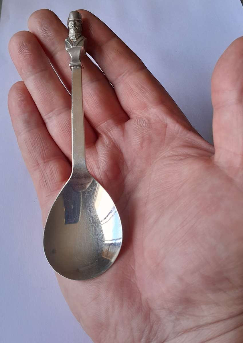 Solid silver Paul Kruger Spoon to commemorate `Battle of Amajuba`. Cape Mint. 925. 39.73 grams.