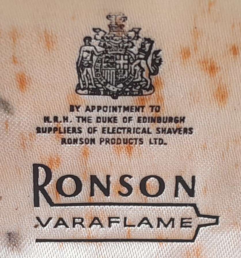1950's Ronson Varaflame Lighter (Mint Condition) In Original Case. Superb Design.
