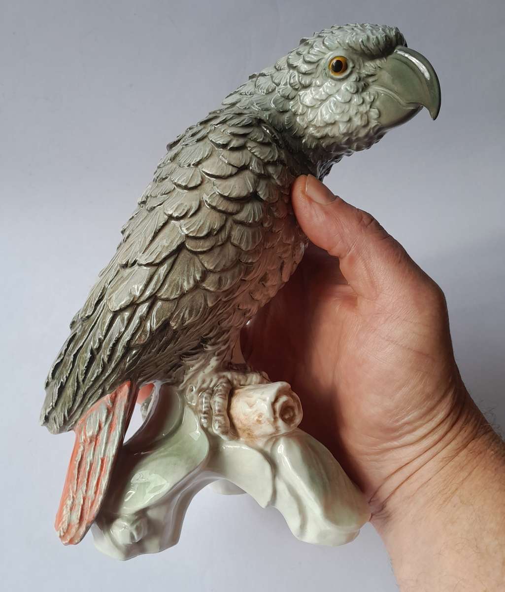 Mid Century W. Goebel West Germany Ceramic African Grey Parrot. Excellent Condition.