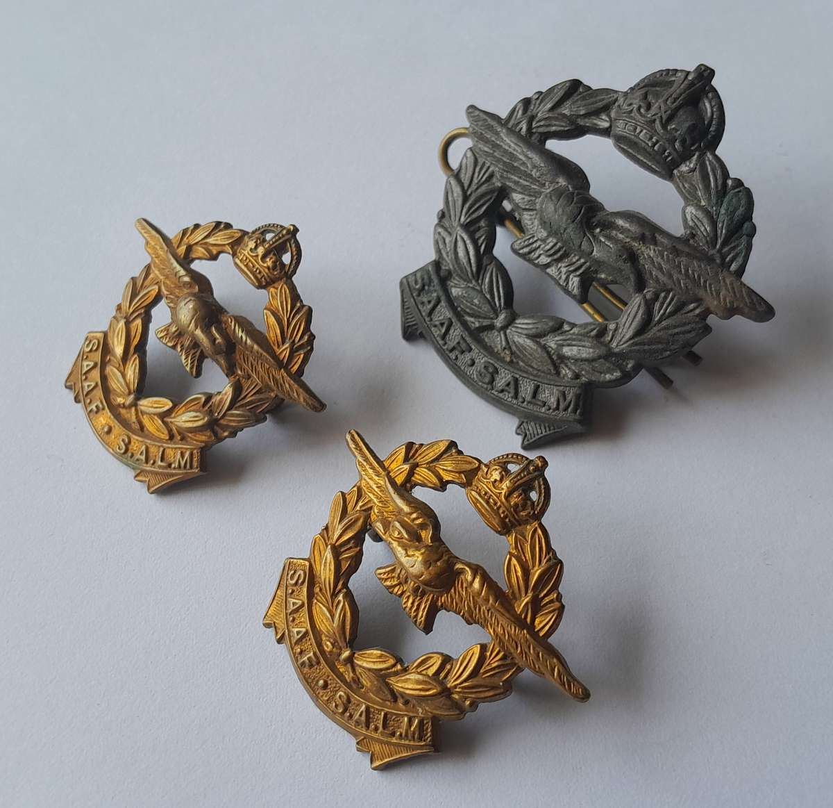 WW2 SA Airforce Badge Set.  Cap and Collars (Facing).