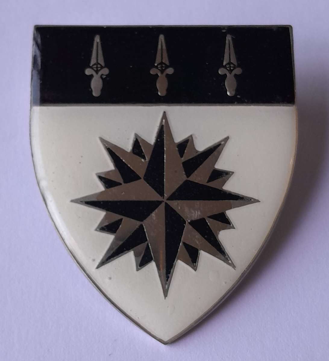 SADF 1 Recce Regiment Shoulder Flash.  2 Pins Intact.