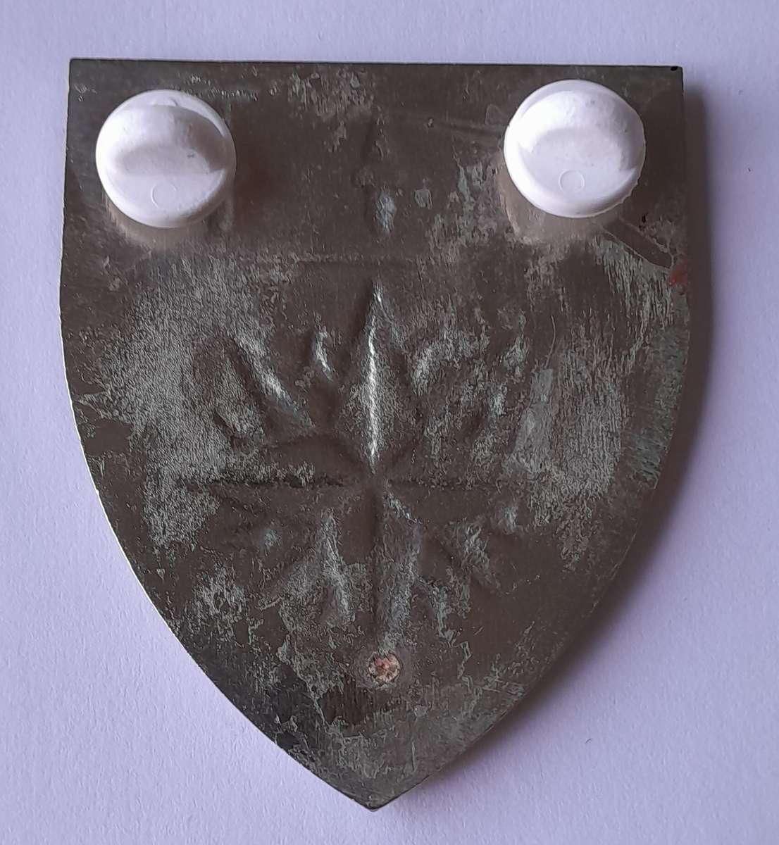 SADF 1 Recce Regiment Shoulder Flash.  2 Pins Intact.