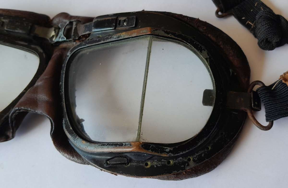 WW2 RAF Mk VIII Pilot's Goggles.