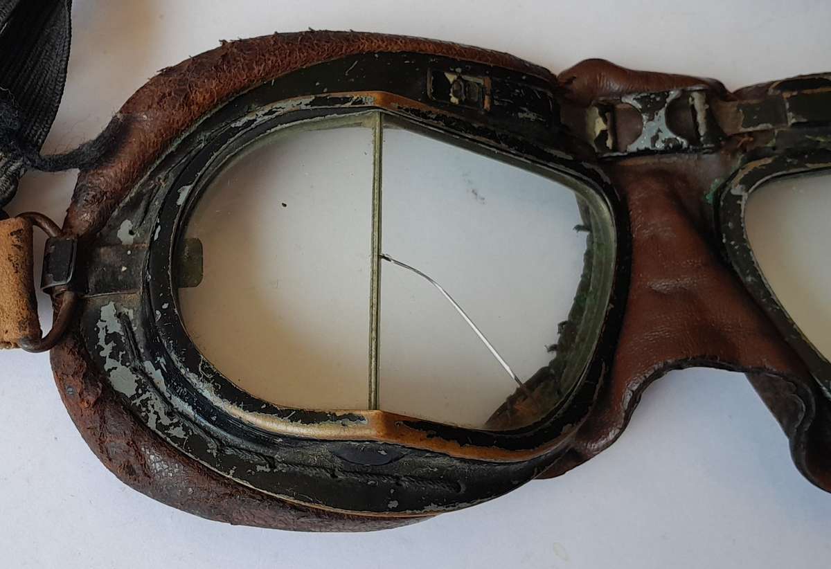 WW2 RAF Mk VIII Pilot's Goggles.