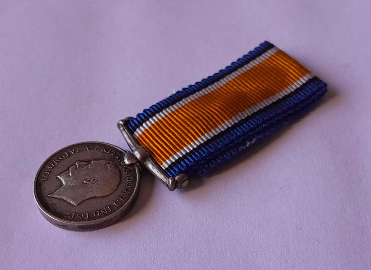 WW1 Miniature 1914 - 1918 War Medal.  Solid Silver.